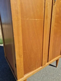 Ancienne Armoire parisienne