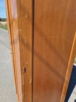 Ancienne Armoire parisienne