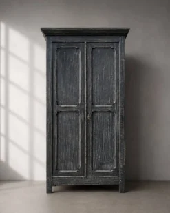 Ancienne armoire Parisienne relookée