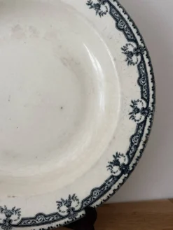 Ancienne assiette creuse Terre de Fer Salins Parmentier