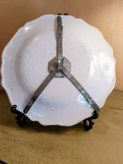 Ancienne assiette faïence Moustiers bleu blanc décor ibis bleu