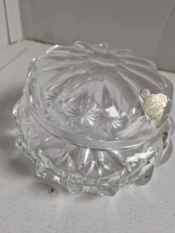 Ancienne boite bonbonnière en cristal ciselé déco vintage