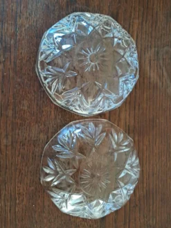 Ancienne boîte à bijoux ou bonbonnière en cristal taillé