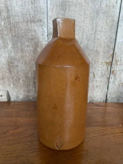 Ancienne Bouteille Doulton Lambeth Grès au Sel Marron Culot Carré 1860