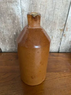 Ancienne Bouteille Doulton Lambeth Grès au Sel Marron Culot Carré 1860