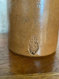 Ancienne Bouteille Doulton Lambeth Grès au Sel Marron Culot Carré 1860