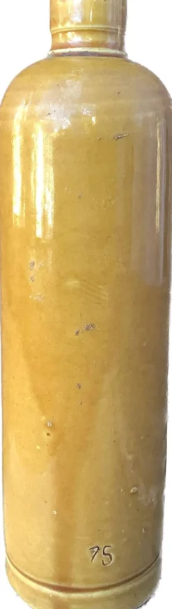 Ancienne bouteille en grès