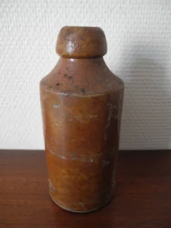 ancienne bouteille grès UK bottle Chislehurst mineral water works
