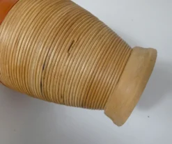 Ancienne bouteille habillée de rotin bois vintage