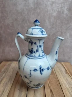 Ancienne cafetière Porzellanfabrik Kalk Eisenberg – Indischblau – début Xxe