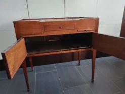 Ancienne coiffeuse Louis XVI