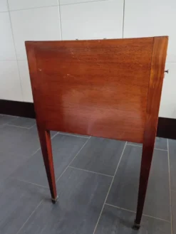Ancienne coiffeuse Louis XVI