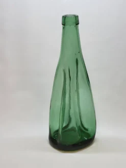 Ancienne Grande Bouteille En Verre Pressé Moulé Vert Écrasé Déformé