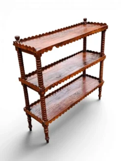 Ancienne grande étagère sur pieds
