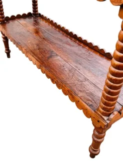 Ancienne grande étagère sur pieds