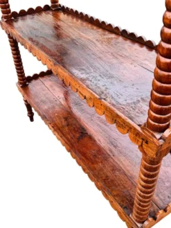 Ancienne grande étagère sur pieds