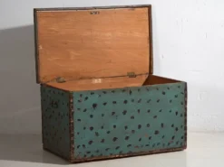 Ancienne malle de rangement vert menthe (c.1920)