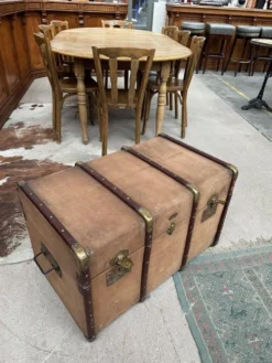 Ancienne malle de voyage « Soyez Père » Lille