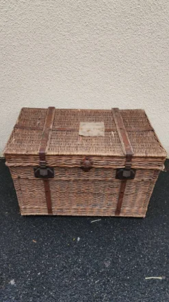 Ancienne malle de voyage Vintage en rotin osier des années 1900