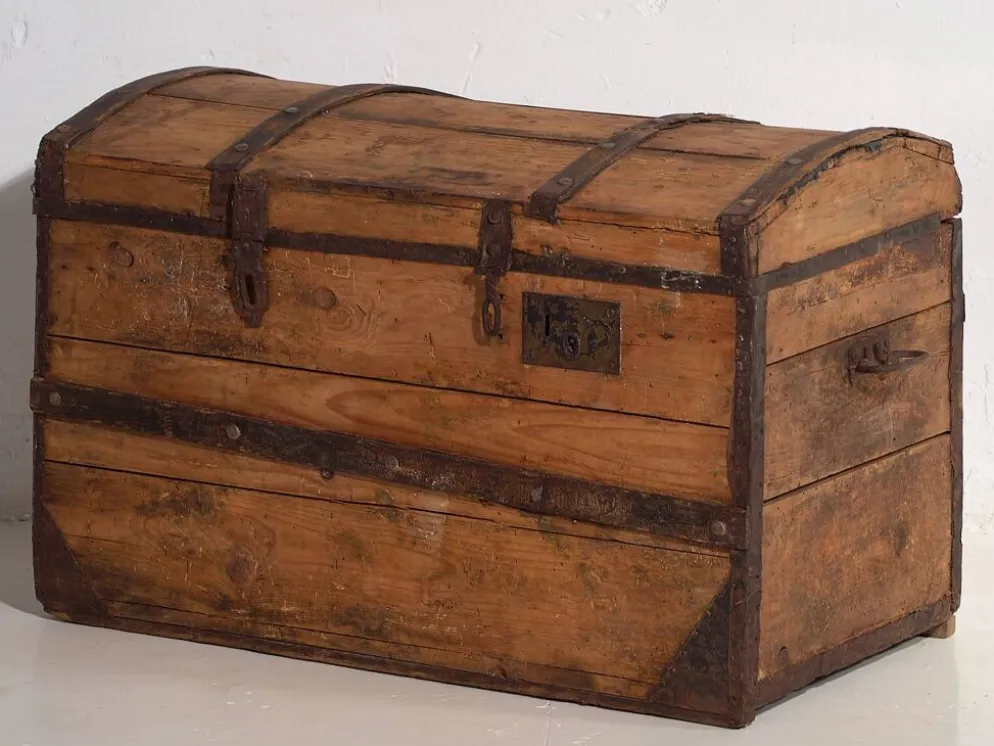 Ancienne malle en bois lavé (c.1900)