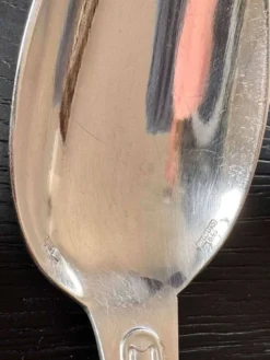 Ancienne ménagère Ercuis de 37 pièces, modèle Chinon