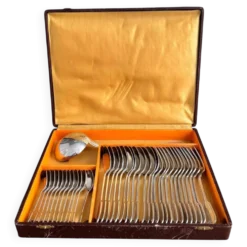 Ancienne ménagère Ercuis de 37 pièces, modèle Chinon