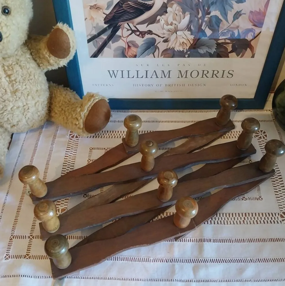 Ancienne patère en bois forme accordéon