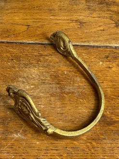 Ancienne patère en bronze