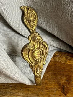 Ancienne patère en bronze