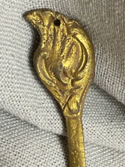 Ancienne patère en bronze