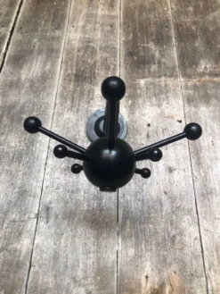 Ancienne porte manteau spoutnik mural boule métal noir vintage