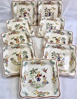 9 anciennes assiettes carrées à cake dessert apéritif Longwy Moustier