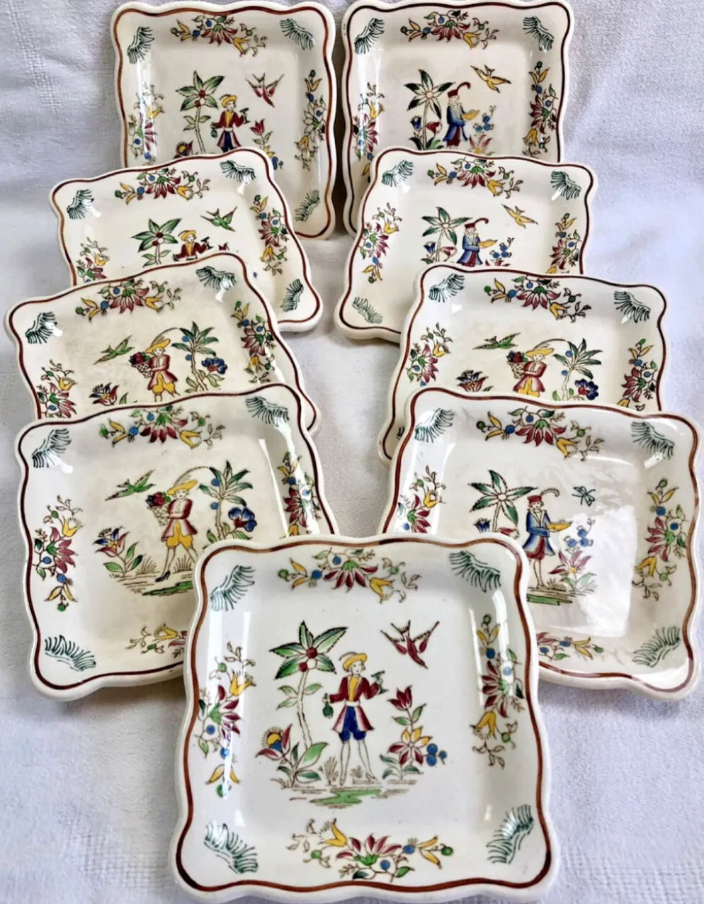 9 anciennes assiettes carrées à cake dessert apéritif Longwy Moustier