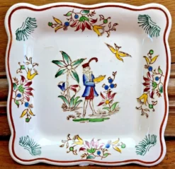 9 anciennes assiettes carrées à cake dessert apéritif Longwy Moustier