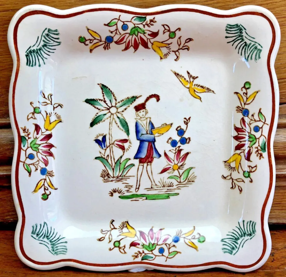 9 anciennes assiettes carrées à cake dessert apéritif Longwy Moustier