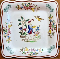 9 anciennes assiettes carrées à cake dessert apéritif Longwy Moustier