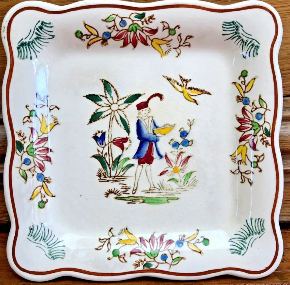 9 anciennes assiettes carrées à cake dessert apéritif Longwy Moustier
