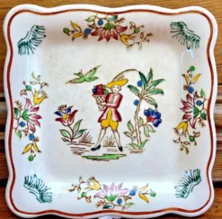 9 anciennes assiettes carrées à cake dessert apéritif Longwy Moustier