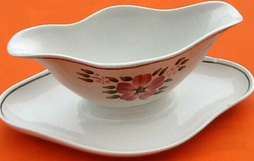 Ancienne saucière à décor floral Faïence HBCM (Hippolyte Boulenger Creil-Montereau)