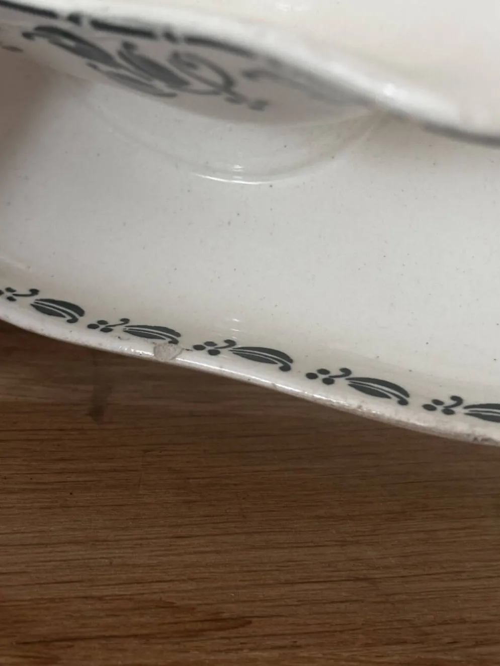 Ancienne saucière terre de fer Choisy le roi