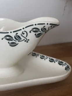 Ancienne saucière terre de fer Choisy le roi