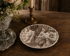 8 anciennes à décor anglais – Collection dépareillée