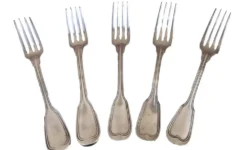 Anciennes fourchettes de table Modèle dit à filet ou Chinon