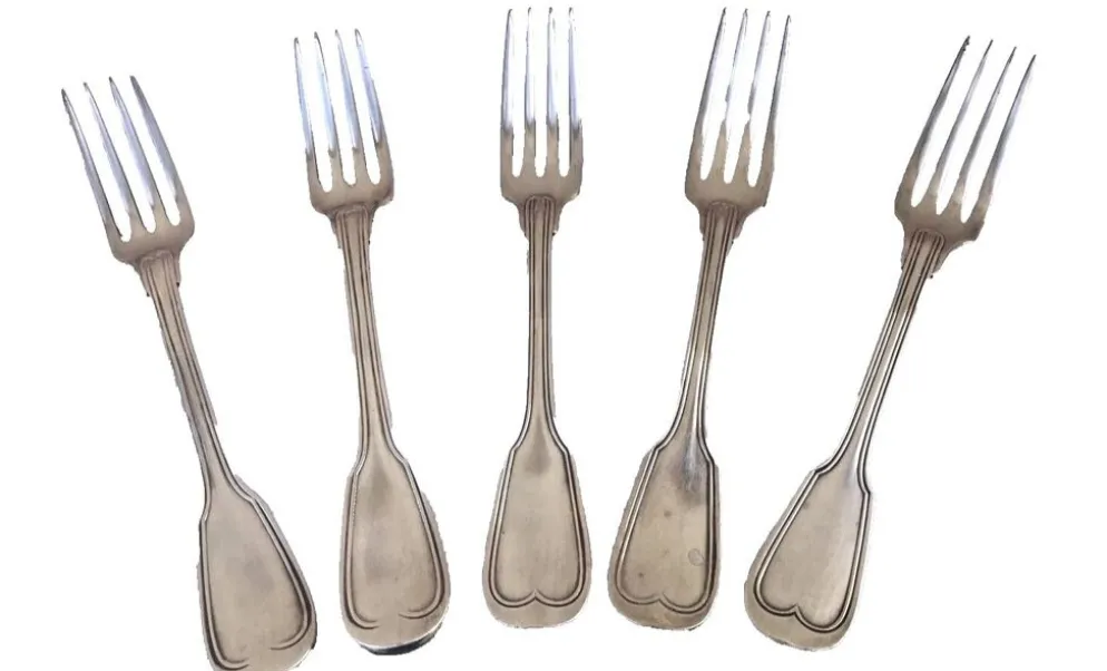 Anciennes fourchettes de table Modèle dit à filet ou Chinon