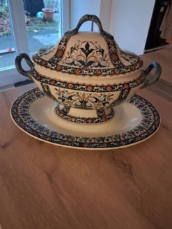 Ancienne soupière de Gien