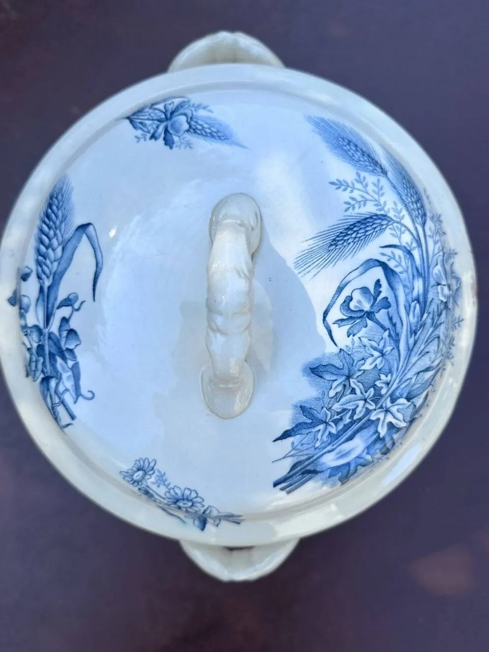 Ancienne soupière en faïence Keller Lunéville estampillée K, décor bleu
