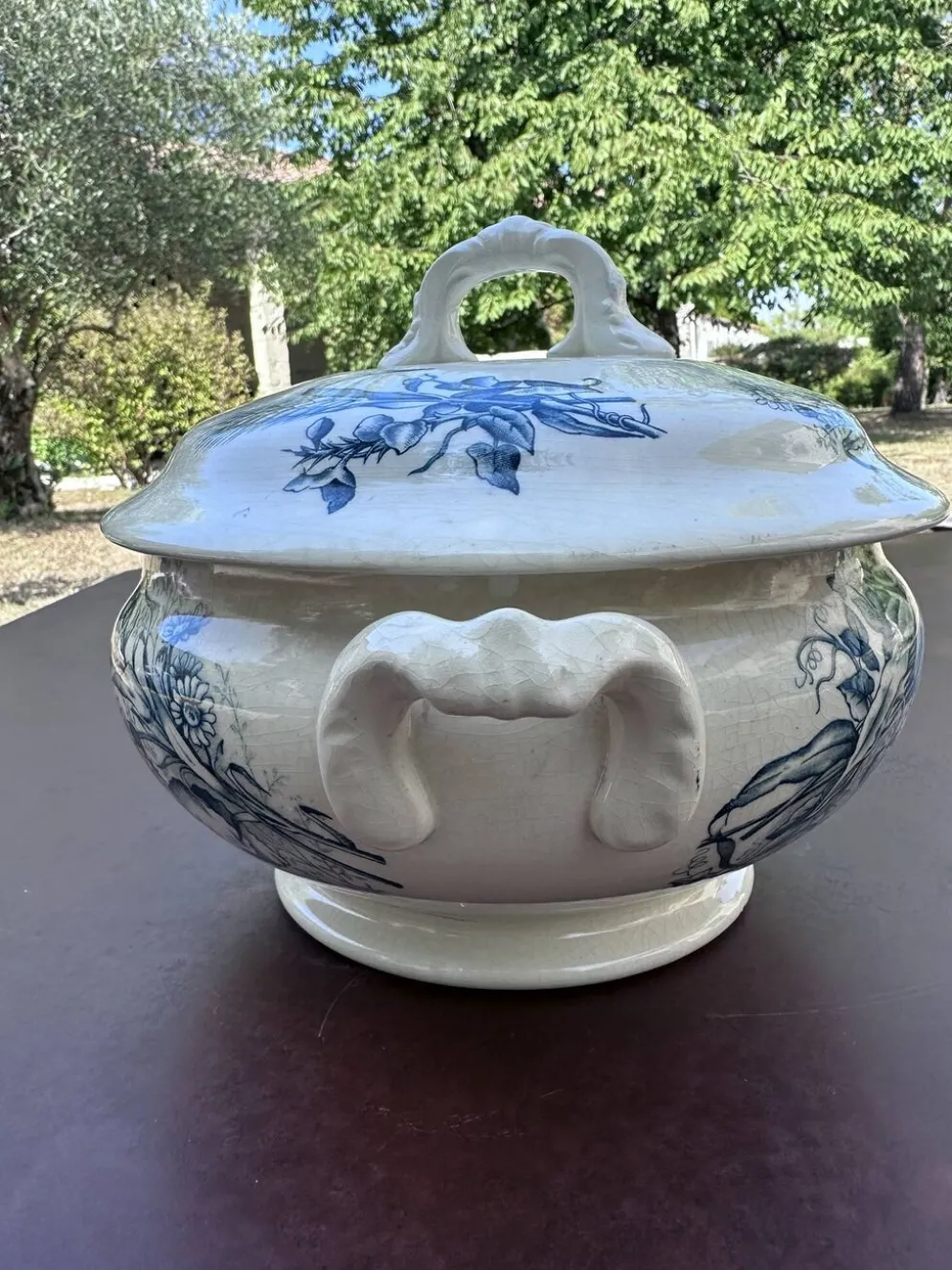 Ancienne soupière en faïence Keller Lunéville estampillée K, décor bleu