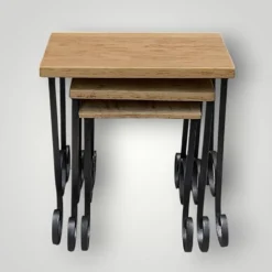 Anciennes tables gigognes en bois et fer forgé – vers 1950