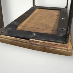 Anciennes tables gigognes en bois et fer forgé – vers 1950