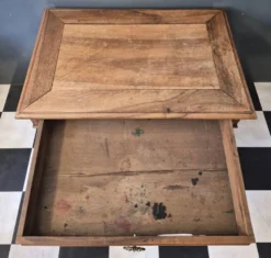 Ancienne table à écrire d'appoint bureau en bois massif